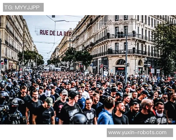 马赛球迷荣誉墙与历史成就回顾 聚焦球队辉煌瞬间 马赛球迷荣誉墙与历史成就回顾 聚焦球队辉煌瞬间