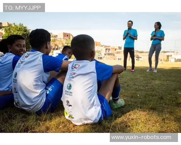 足球传奇人物带你领略绿茵场上的巅峰时刻与荣耀人生